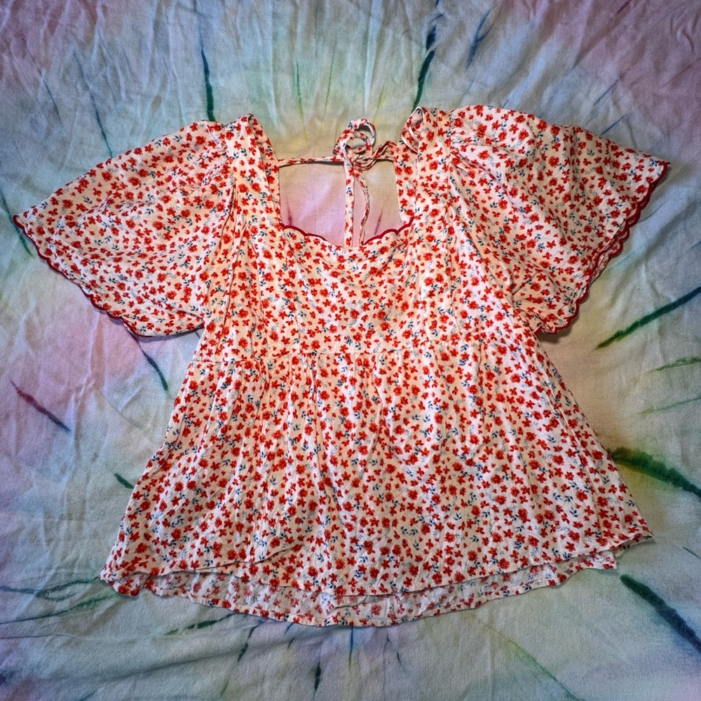 Old Navy Flutter Sleeve Romantic Breezy Floral Casual Blouse